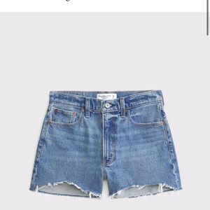 Abercrombie & Fitch 4” High Rise Mom Jean Short